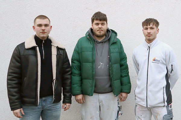 Haben ihr Gesellenprüfungen bestanden: John Weber, Marlon Hansen und Keyle Lowaßer.